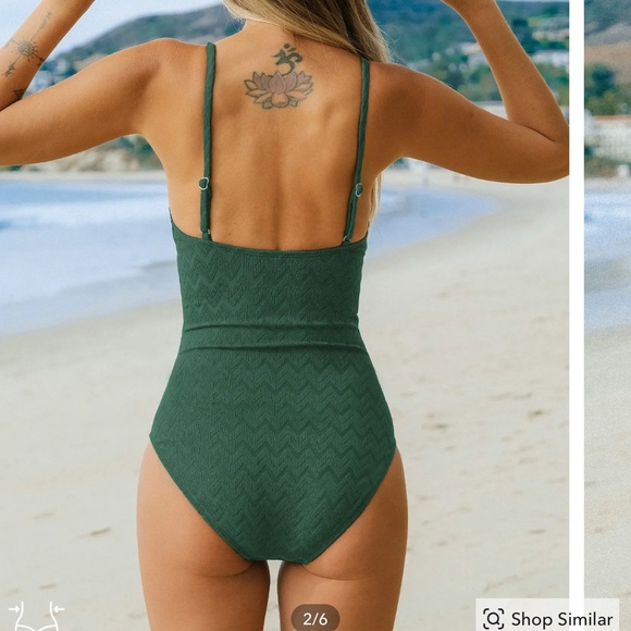 One piece scalloped swimsuit - Picture 3 of 6